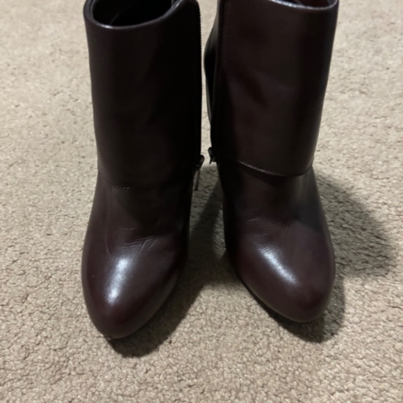 Brown leather Booties - Picture 2 of 4